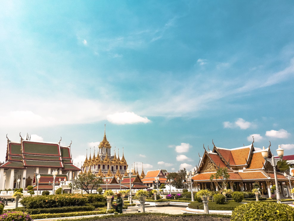 Tech-Infused Travel: Navigating Thailand with the Latest Gadgets and Apps